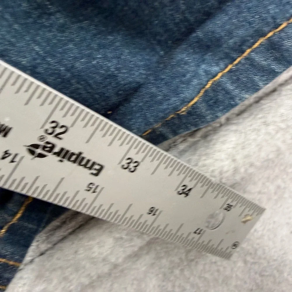 Levis attributes 541